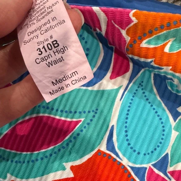 Women’s sunsets festive floral ribbed Elsie top capri bottom bikini 34 G M - Picture 7 of 9